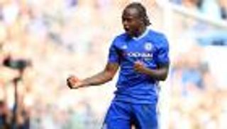 فابريجاس يدعم موسيس في صراع الـ"بي بي سي"