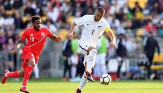 أطوال لاعبي نيوزيلندا تقلق بيرو قبل موقعة الحسم