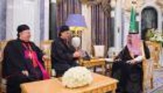 الملك سلمان يلتقي البطريرك بشارة الراعي