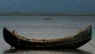 فتية الروهينجا.. يضطهدهم الوطن وتنقذهم عبوة بلاستيك