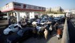 ابن دغر  يبحث آليات استثمار دعم التحالف لتحسين خدمات عدن