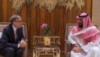 محمد بن سلمان يلتقي بيل جيتس في الرياض