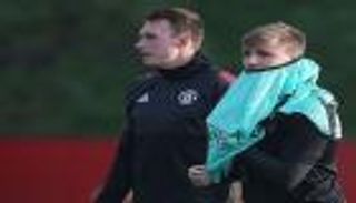 لوك شو يتلف سيارة زميله جونز