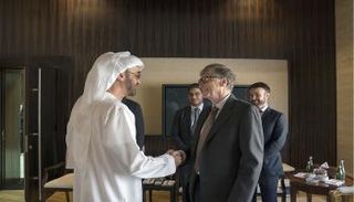الشيخ محمد بن زايد آل نهيان يستقبل بيل جيتس