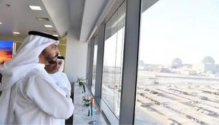 الشيخ حمدان بن زايد آل نهيان خلال الزيارة