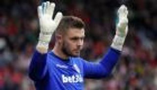 حارس ستوك يغيب 6 أسابيع 