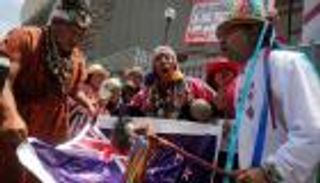 بيرو تستعد لمواجهة نيوزيلندا بالسحر