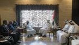 محمد بن زايد يبحث العلاقات الثنائية مع رئيس تشاد