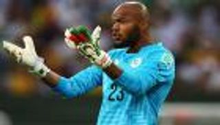 الجزائري مبولحي يفسخ عقده مع رين الفرنسي 