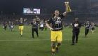 كورينثيانز يتوج بطلا للدوري البرازيلي للمرة السابعة