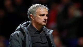 مورينيو لا يكترث بتحطيم رقم فيرجسون.. وسعيد بعودة الثلاثي المصاب 