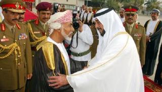 الشيخ خليفة بن زايد حافظ على مسيرة والده في دعم العلاقات مع عُمان