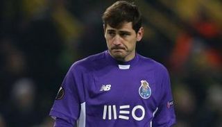 بالفيديو.. كاسياس يدشن عودته للمشاركة مع بورتو بخطأ كوميدي