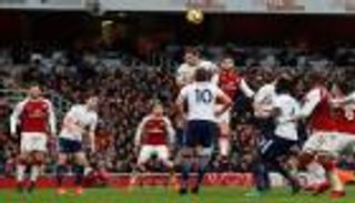 رأسية موستافي تمنح أرسنال رقما مميزا في 2017