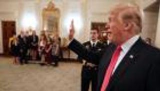 سر عشاء خاص مع بوتين كاد أن يطيح بترامب من رئاسة أمريكا