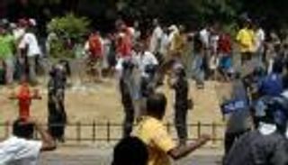 شائعة تفجر اشتباكات بين بوذيين ومسلمين في سريلانكا