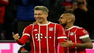 تألق ليفاندوفسكي يقود بايرن للفوز على أوجسبورج 