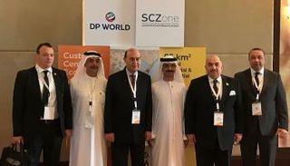 قيادات موانئ دبي تلتقى رئيس قناة السويس