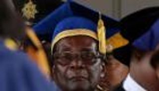 زيمبابوي تترقب لقاء موجابي بالجيش.. والحزب الحاكم يتجه لعزله