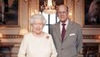 بالصور.. ملكة بريطانيا.. 70 سنة زواجا