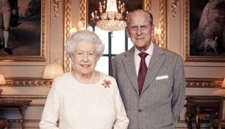 الملكة إليزابيث الثانية ملكة بريطانيا وزوجها الأمير فيليب