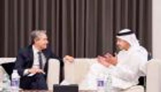 عبدالله بن زايد ووزير التجارة الدولية الكندي يبحثان تعزيز  التعاون