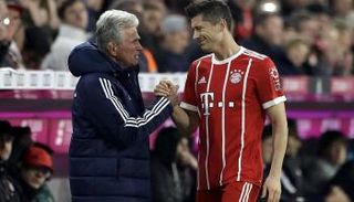 هاينكس: ليفاندوفسكي لن يرحل