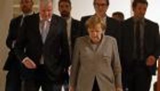 ميركل تفشل في تشكيل حكومة ائتلافية.. وتواجه خطر فقد المستشارية