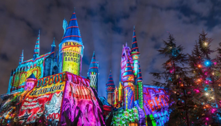 احتفالات مبكرة بعيد الميلاد في هوليوود