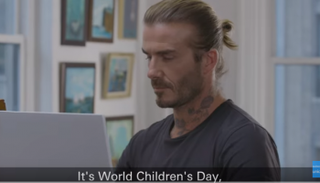 بيكهام وبينك يحتفلان باليوم العالمي للطفل