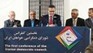 معارضون إيرانيون يعلنون تشكيل ائتلاف للإطاحة بالملالي