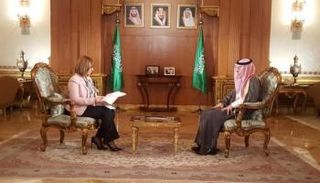 وزير الخارجية السعودي عادل الجبير أثناء اللقاء التلفزيوني