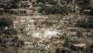 بالصور.. ضحايا زلزال بم بإيران.. آلام لم تندمل رغم مرور 14 عاما