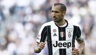 كيلليني: كنت مشجعا لميلان.. واسطورنه مثلي الأعلى