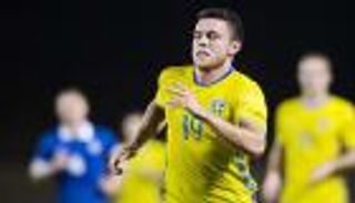 خليفة "إبرا" يدخل حسابات منتخب تونس