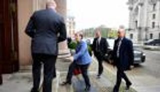 ميركل مستعدة للترشح حال إجراء انتخابات مبكرة