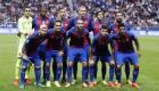 برشلونة يستهدف ضم مدافع في يناير