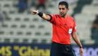 طاقم إماراتي يدير لقاء الرائد وأحد بالدوري السعودي