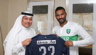 أهلي جدة يعتذر للشباب عن تجاوزات صفقة العويس