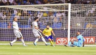 النصر يفوز على الاتحاد برأسية فوزير