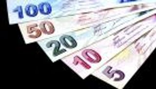 انهيار الليرة المستمر قد يجبر تركيا على رفع أسعار الفائدة