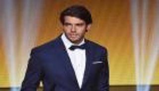 كاكا لم يحسم موقفه من تولي منصبا إداريا في ميلان