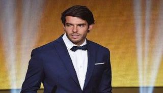 كاكا لم يحسم موقفه من تولي منصبا إداريا في ميلان