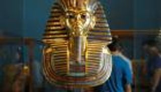 هجوم "الروضة" الإرهابي يؤجل احتفالات المتحف المصري