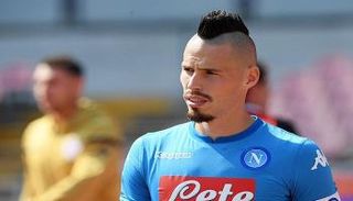 قائد نابولي يطلب دعم لاعبي السيتي في دوري الأبطال