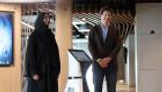 "فرح" أول روبوت يعين كموظف استقبال بدبي الذكية 