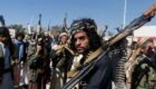 عبر تجار المخدرات.. معهد أمريكي يفضح طرق إيران لتهريب الأسلحة للحوثيين