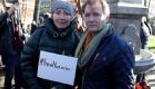 بالصور.. إيما تومسون تقود مظاهرة لتحرير بريطانية محتجزة بإيران