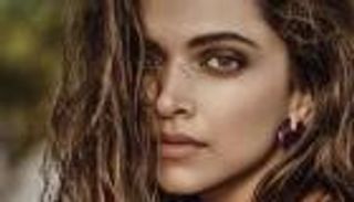 صورة من طفولة ديبيكا باديكون تحصد 45 ألف "لايك" في 10 دقائق