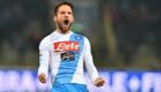 قطبا "البريمييرليج" يستهدفان ميرتينز